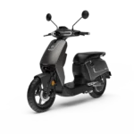 RideFlex Delivery — Zwarte RideFlex e-scooter schuin van voren